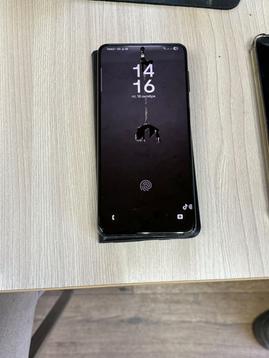 Продам самсунг S21+