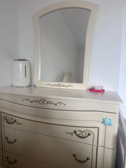 Спальный гарнитур