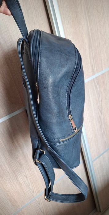 Ghiozdan piele artificiala