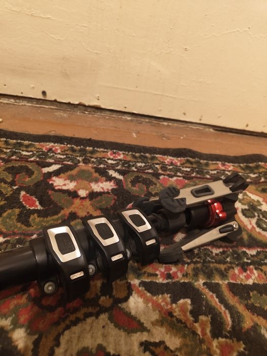 Продам монопод manfrotto в хорошем состоянии