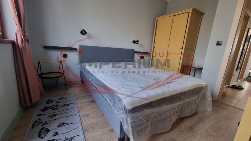 Дава се под наем Двустаен апартамент в Варна, Цветен квартал - 65 кв.м за 561 € - Снимка #6