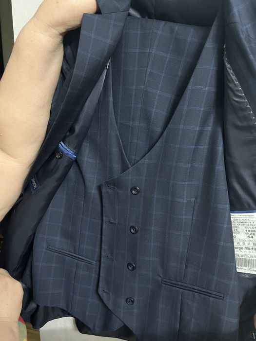 Пиджак с брюками и жилеткой