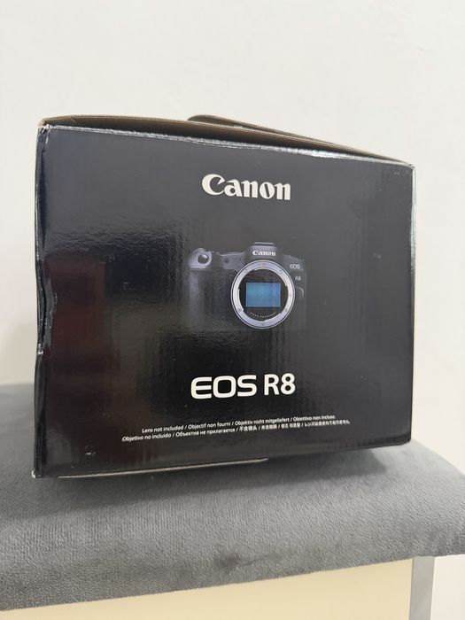 Canon EOS R8  Тип камеры  Беззеркальная
