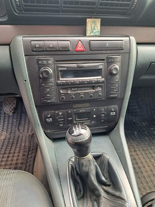 Продавам Ауди А4 В5 1.9 TDI