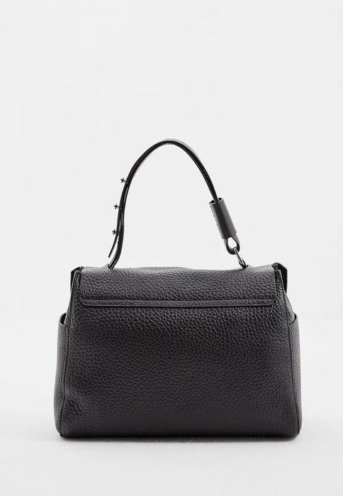 Продам кожаную сумку Furla модель Capriccio