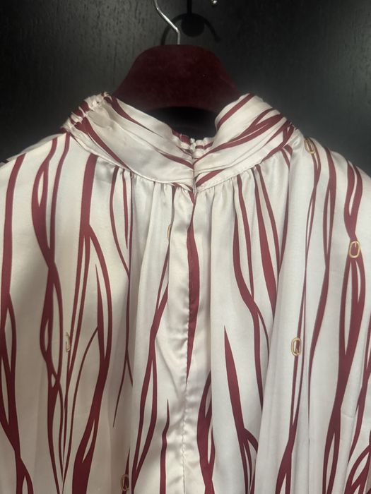 Elizabetha Franchi рокля подходяща за прознични поводи