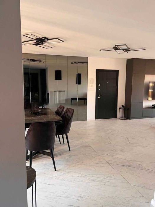 Продава се Тристаен апартамент в София, Свобода - 104 кв.м за 662 €/кв.м - Снимка #4
