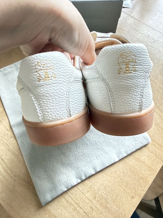 Белые кожанные кеды