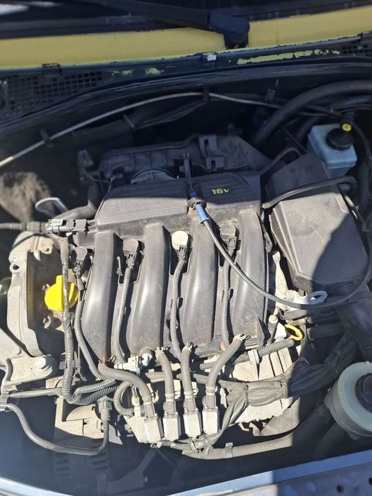 Dacia Logan 1.6 16 V 2011 година 105 к.с на части