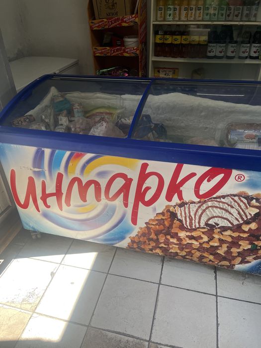 Продам витринные морозильные холодильники