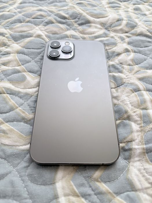 Продам Iphone 12 pro max.