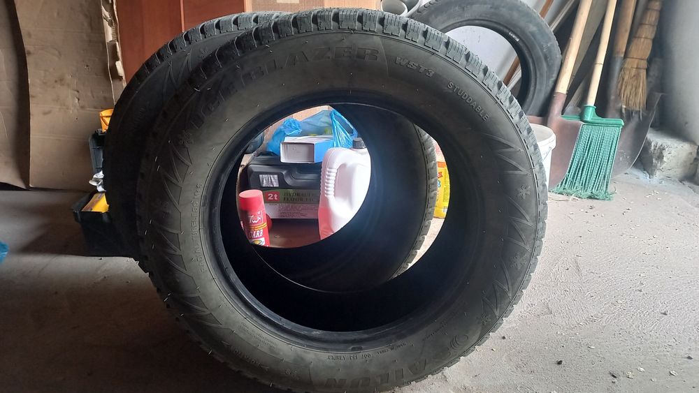 Продам зимние шины