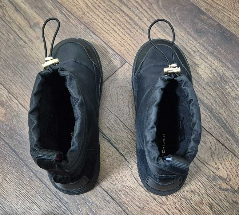 Черни апрески TOMMY HILFIGER