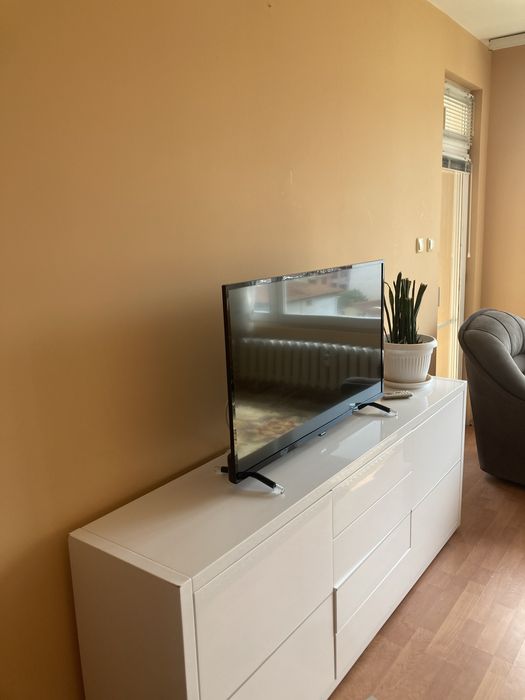 Дава се под наем Тристаен апартамент в Плевен, Идеален център - 80 кв.м за 433.5 € - Снимка #2