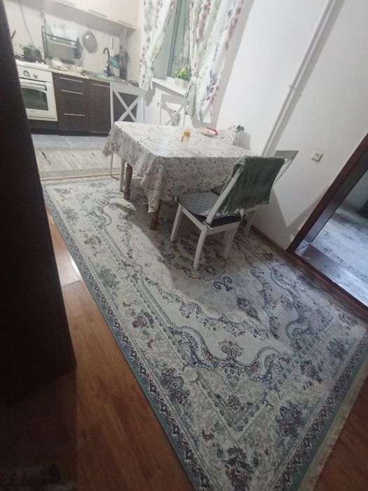 Ковер 2*3продаю срочно