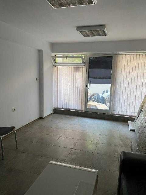 Продава се Офис в Търговище, Център - 30 кв.м за 1105 €/кв.м - Снимка #1