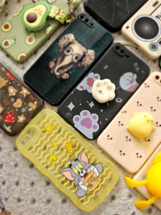 Iphone 7 plus ,se vinde cu 20 de huse impecabil