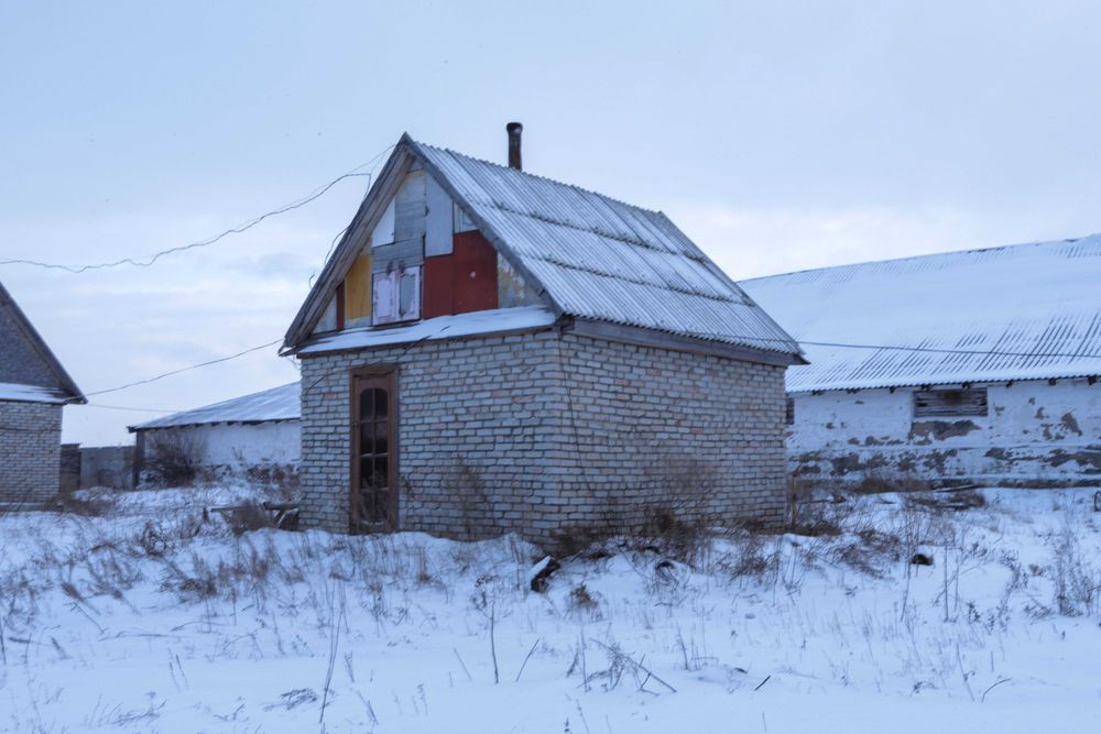 Продажа здания в поселке Новоселовка