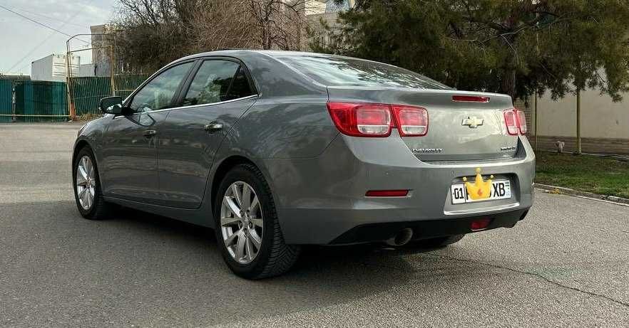 Chevrolet Malibu Srochna sotiladi