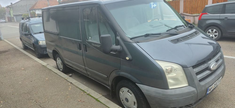 Vând Ford Transit
