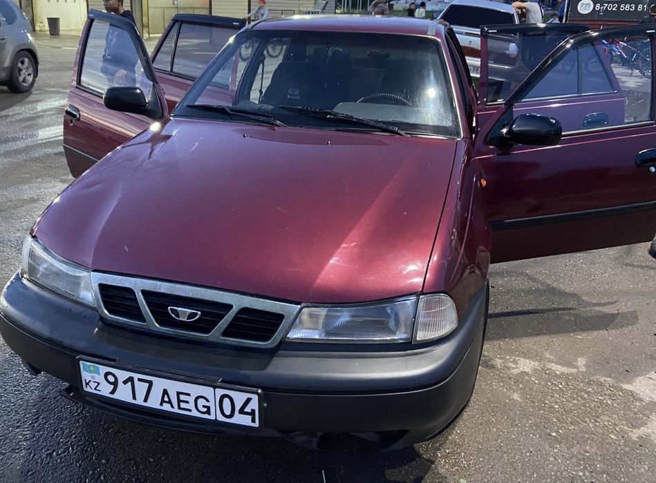 Продам срочно Нексия 1