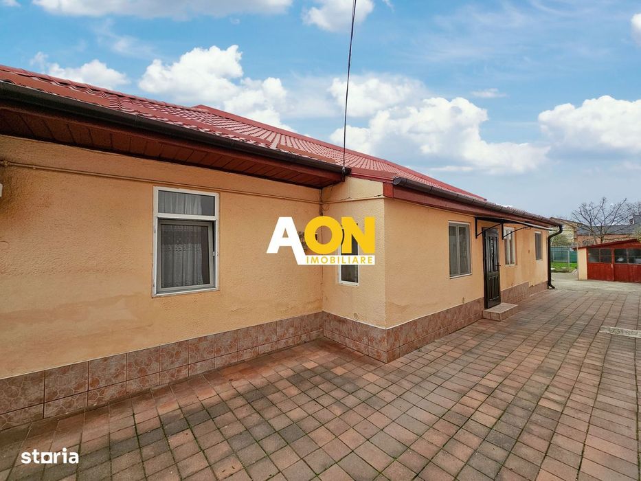 Casa 3 camere, 2 bai, mobilata, utilata, 645 mp teren, zona Lipoveni