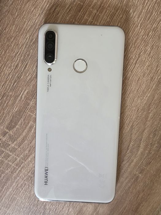 Телефон Huawei P30 lite