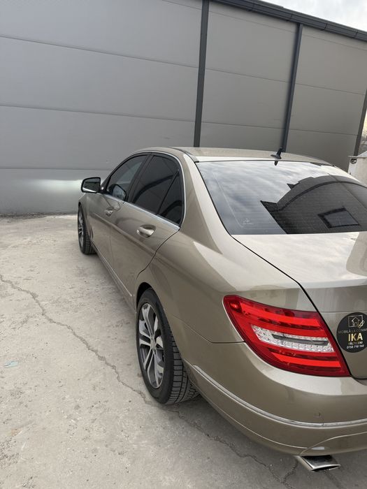 Mercedes C220  170hp