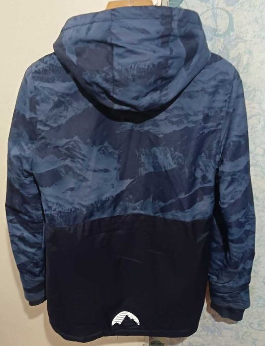 Куртка от H&M на подростка