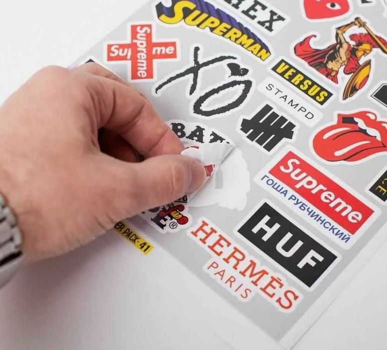 Профессиональная печать стикеров и наклеек оракал