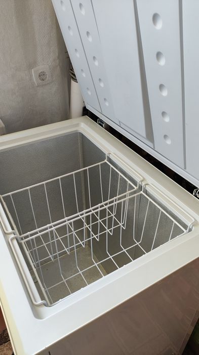 Морозильный ларь Midea