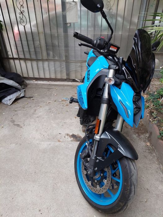 Suzuki GSX-8S motocicleta