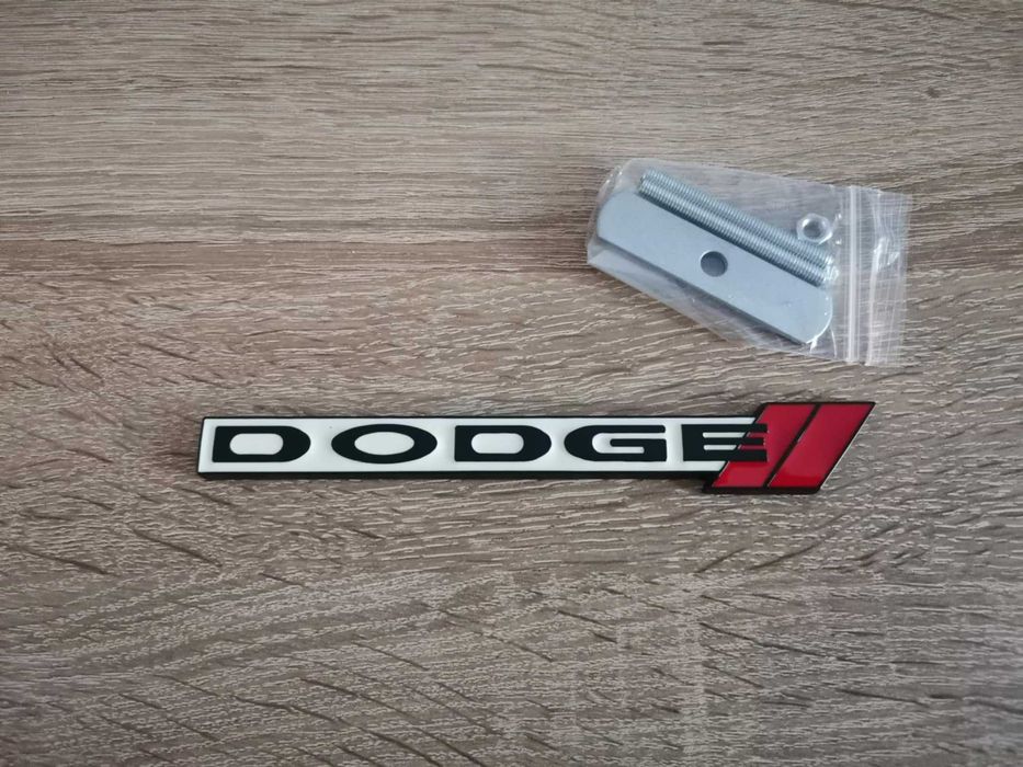 бяла емблема за решетка Додж Dodge