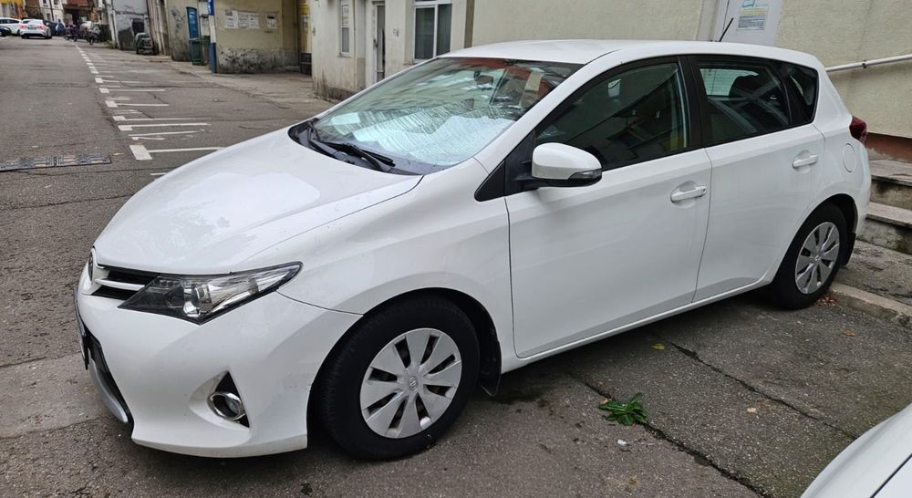 TOYOTA Auris 2014 — imagine 2