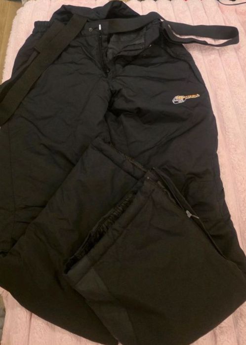 Pantaloni de iarna/SKI - Mărimea M  300 lei