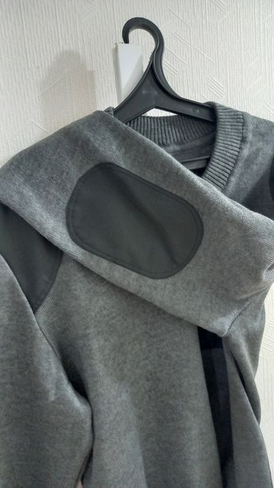 Мужской новый свитер