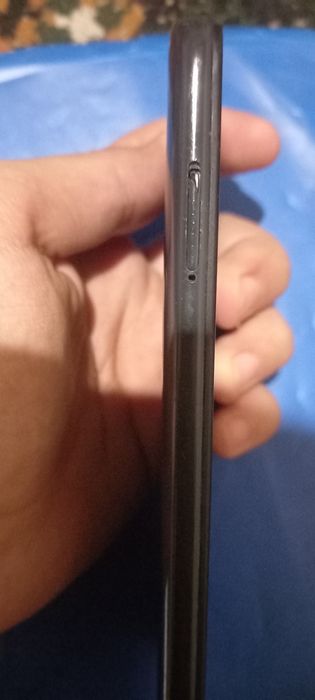Redmi 8 yaxshi holatda
