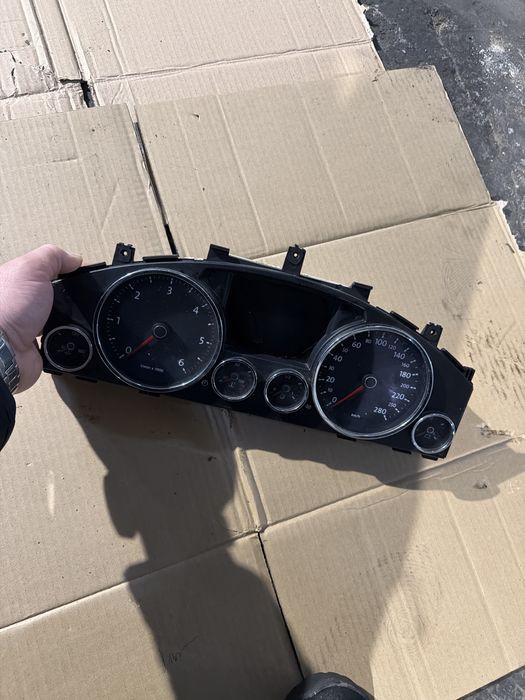 Ceas/Ceasuri Bord Vw Touareg 3.0 BKS Cod 7L6920885R
