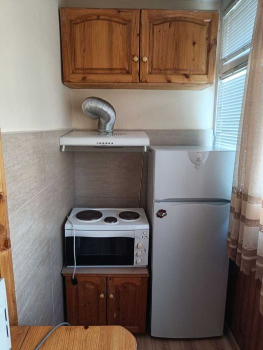 Отдава под наем обзаведена гарсониера в кв. Васил Левски