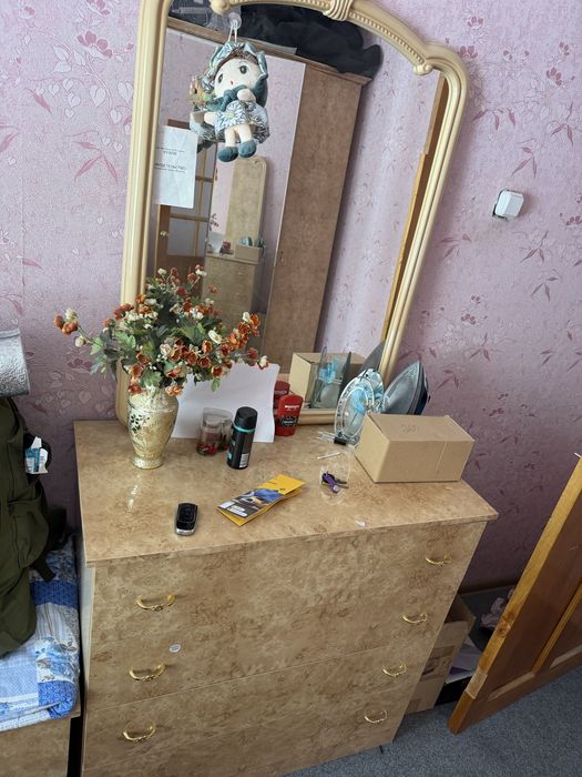 Спальний гарнитур