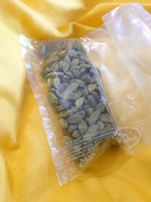 Cardamom verde 50g - Condimente Indiene de Calitate Superioară