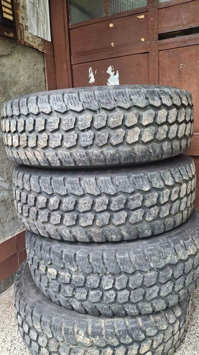 Гуми за кал 31х10.5R15
