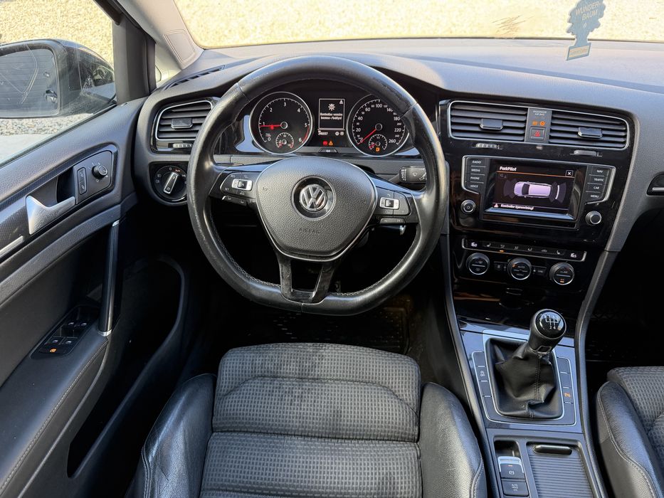 Oferta de nerefuzat Golf 7 2014 1.6 diesel  inmatriculat de 2 luni