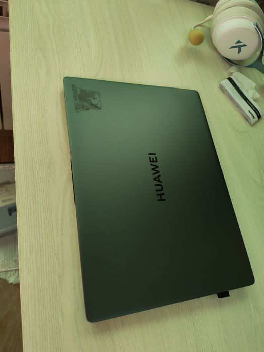 Huawei MateBook D14