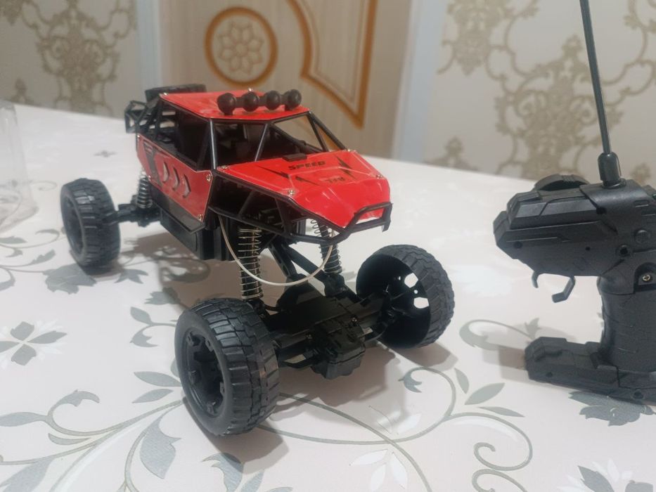 Pultda boshqariladigan moshina