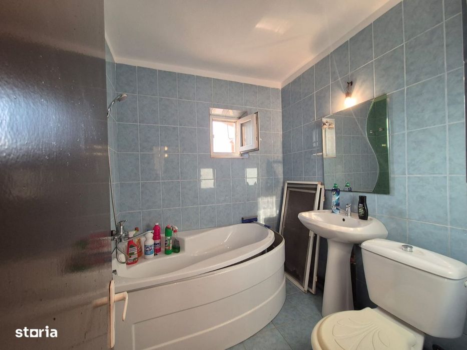 Apartament 3 camere, Targu Jiu, zona 9 Mai