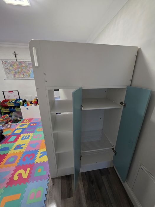 Pat etajat cu raft si dulap