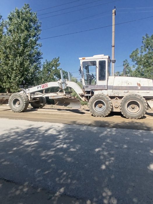 Прадам Автогрейдер