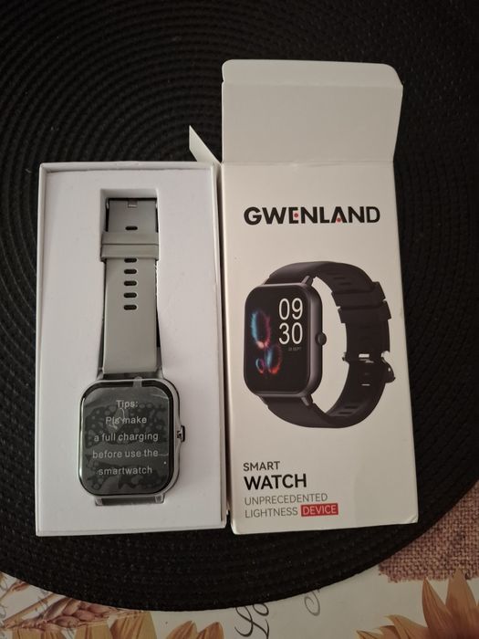 Нов неизползван смарт часовник работи и с Android и IPhone