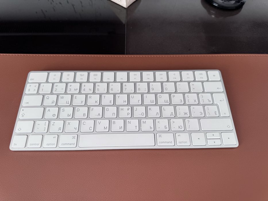 Apple Keyboard заряжаемая в идеале